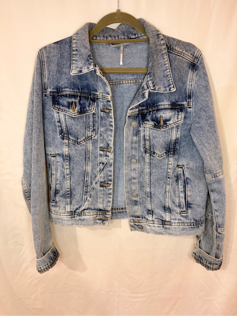 Light Wash Denim Jacket - Women's Light Blue Jean Coat